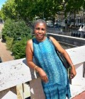 Dating Woman France to Bordeaux : Solange , 66 years